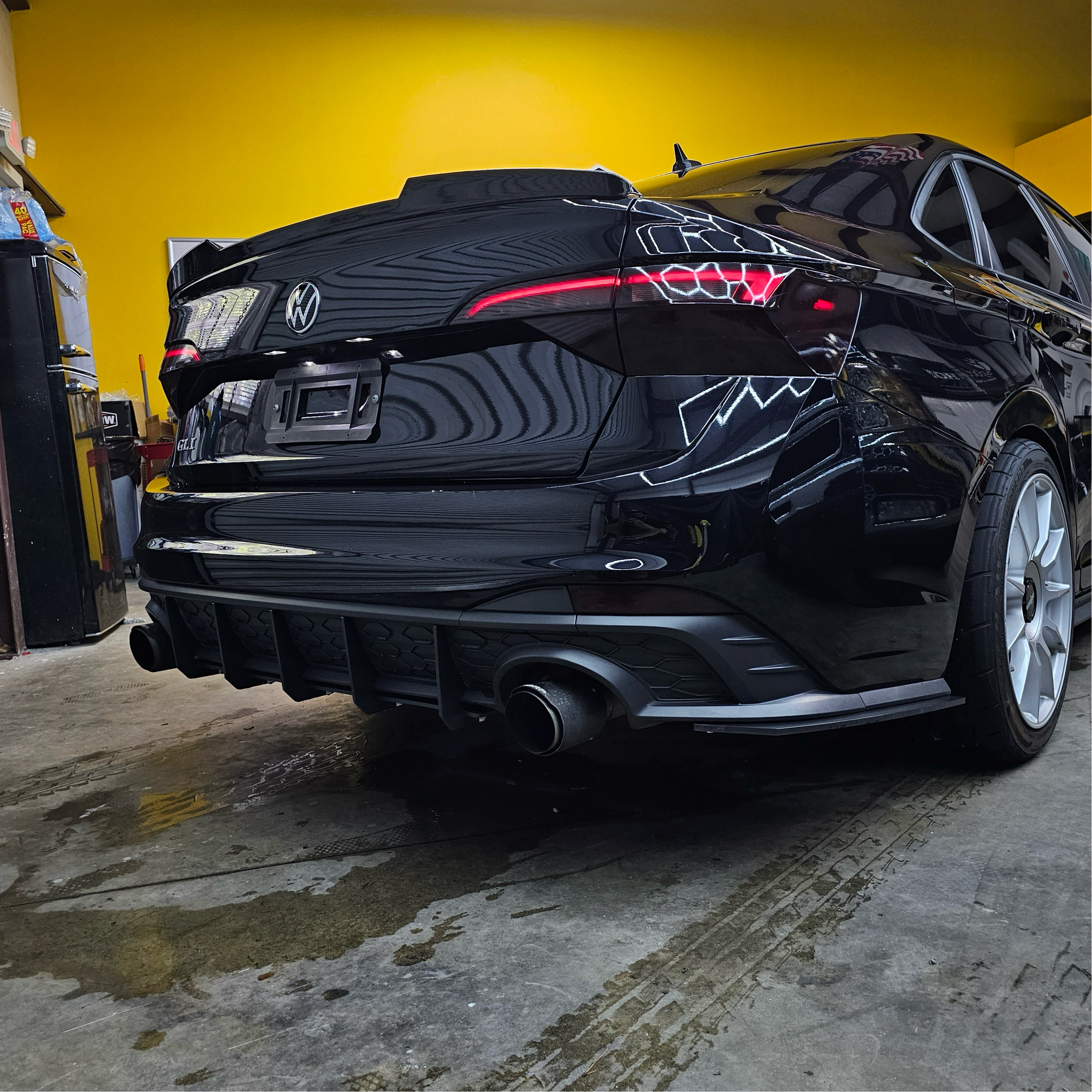 MK7.5 Jetta GLI Rear Diffuser with Side Spats